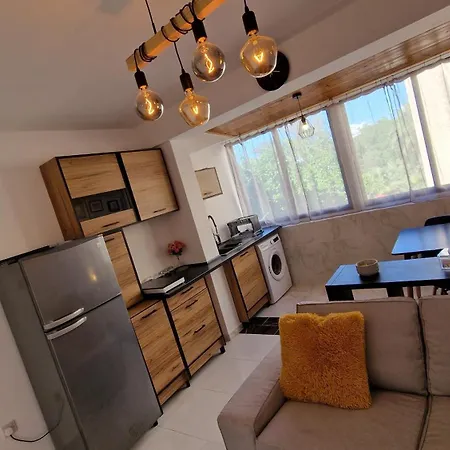 Apartment Entire Cozy 2 Bedrooms City-center B